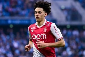 体图：勒沃库森有意阿克利乌舍，备选方案是曼城的麦卡蒂