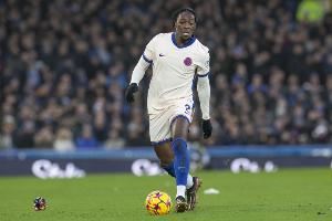 彻底弃用！太阳报：切尔西再缺人也不用迪萨西，中卫短缺与他无关