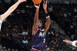 泰伦-卢：奥拉迪波有种坚韧不拔的特质 很高兴看到他再次恢复健康