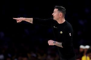 雷迪克：球队互动比上赛季做得更好 团队氛围在朝着好的方向凝聚