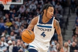 芬奇谈迪林厄姆27分9助：他不断推快节奏 为队友创造简单机会